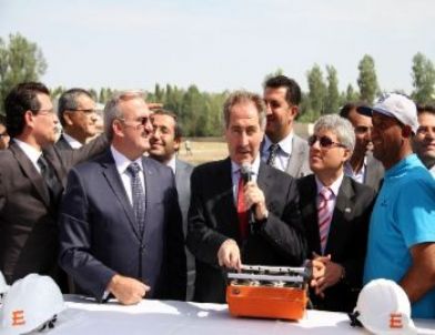 Ertuğrul Günay, Dünyanın İlk Urartu Müzesi’nin Temelini Attı