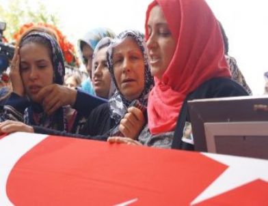 Şehit Polis, Dualarla Son Yolculuğuna Uğurlandı