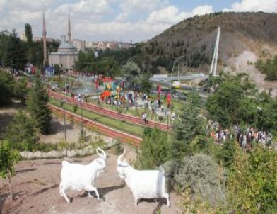 Sacit Safi Parkı’nın Açılışını Melih Gökçek Yaptı