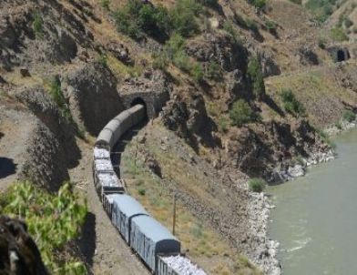 Terör Örgütündan Tren Yoluna Bomba, 4 Vagon Raydan Çıktı