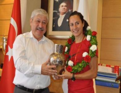 Antalya Caddelerinden Birine Aslı Çakır’ın İsmi Verilecek