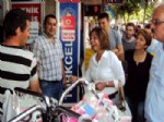 DİLEK AKAGÜN YILMAZ - Chp Milletvekili Dilek Akagün Yılmaz Çarşı Esnafını Gezdi
