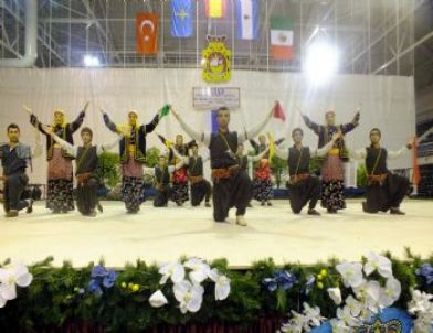 Modern Halk Dansları Topluluğu Yurt Dışında Türkiye'yi Temsil Etti