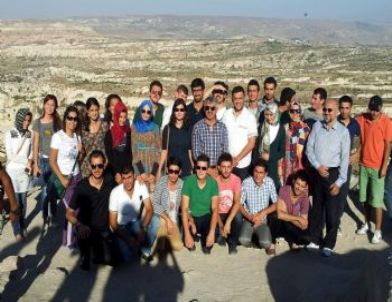 Yeni Dünya Vakfı Yöneticileri ve Öğrencileri Nevşehir’de Buluştu