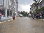 RUHI YıLMAZ - Balıkesir'de Yağmur ve Dolu Hayatı Felç Etti