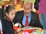 SEBAHATTİN ÖZTÜRK - Erzurum’da Okula Yeni Başlayan Öğrencilere 'Hoş Geldin' Çiçeği
