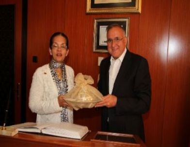 İlk Resmi Ziyaretini Gaziantep’e Yaptı, Fahri Konsolosluk Müjdesi Verdi