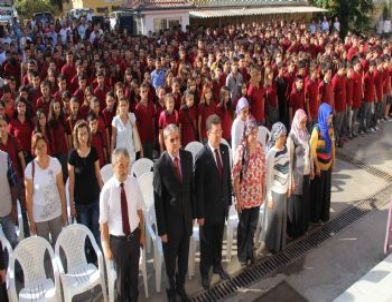 Mezun Olduğu Okulda Ders Zili Çaldı