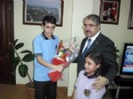 ALI ÇıNAR - Vali Çınar, Öğrencileri Ağırladı