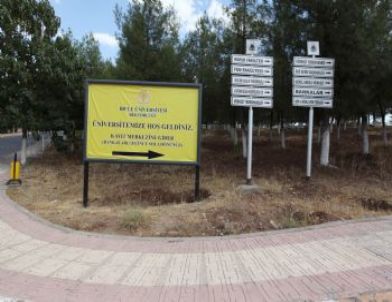 Dicle Üniversitesi Öğrencilerini Otogarda Karşılıyor