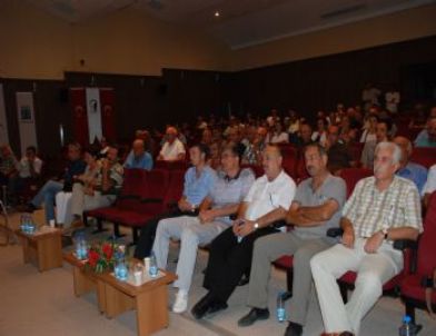 Didim'de 'Eğitimin Toplumsal Barışa Etkisi' Konulu Panel Düzenlendi