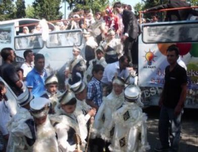 Erkekliğe İlk Adımı Attılar