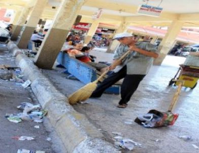 Mersin Otogarı'ndaki Çöp Yığınları Ürkütüyor