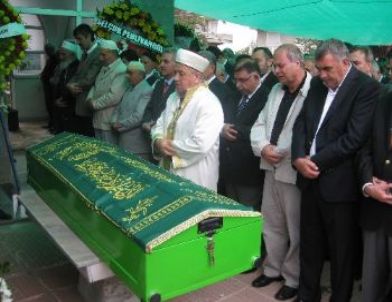 Mustafa İsen'in Babası Rahmi İsen toprağa Verildi
