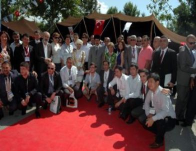 Vali Şahin’e Kalpak