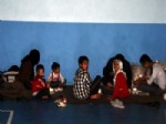 Afgan Mülteciler, Sivas'ta Spor Salonunda Konaklıyor