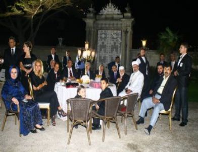 Sultan İkinci Abdülhamid Han'ın Torunu Nilhan Osmanoğlu Evlendi