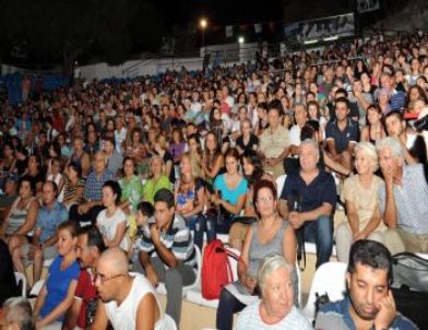 Levent Kırca Güldürürken Düşündürdü