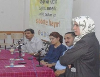 Akabe ve Ertuğrul Gazi'de 'Şiddete Hayır' Paneli