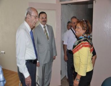 Tonguç Ailesi Yaptırdıkları Binayı Eçev'e Bağışladı