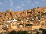 SÜMERLER - Vali Ayvaz: Mardin’in Kültürünü, Dillerini ve Dinlerini Yaşatıyoruz