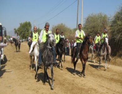 Çaylı Geleneksel At Yarışları Heyecan Yaşatacak