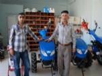 Öküzlerini Satıp Motorlu Çapa Makineleri Alıyorlar