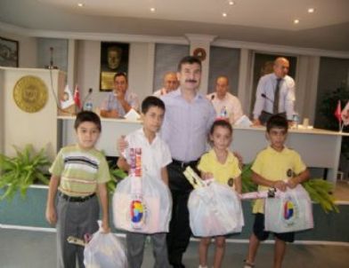 Tarsus’ta Eğitime Yardım