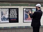 New York metrosunda 'vahşi' afiş!