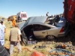 Otomobille Kamyon Çarpıştı: 2 Ölü, 5 Yaralı
