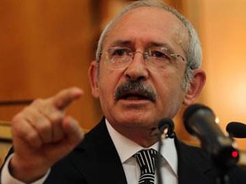 Başbakan'a Wikileaks'le yüklendi