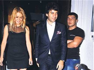 Sevgilisi Wilma'dan Vazgeçti!