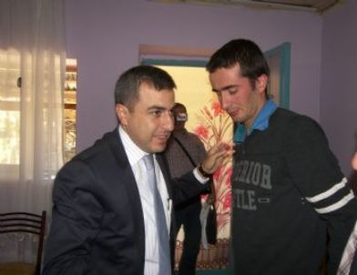 Kaymakam Atasoy, Bingöl Gazisini Evinde Ziyaret Etti