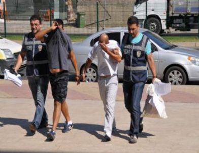 Kredi Kartı Hırsızı Polisten Kaçamadı