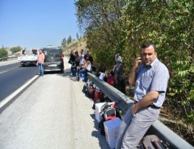 Otobüs Alev Alev Yandı, Yolcular Kazayı Ucuz Atlattı