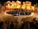 Efes Antik Tiyatro'da Muhteşem Konser