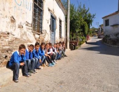 Ormanköy’de Eğitime ‘s’ Plaka Darbesi