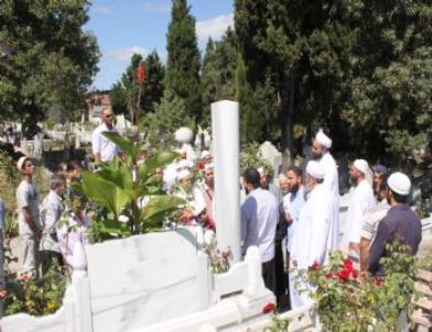 Bayram Ali Öztürk Hoca Mezarı Başında Anıldı