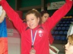 Özlem Becerikli'den Bronz Madalya
