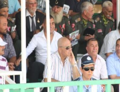 Korkut Eken, Manavgat'ta Yağlı Güreşleri İzledi