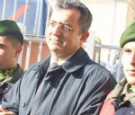 Ergenekon tutuklusu albay oğlunun ölüm haberini mahkemede aldı