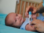 HASTALIK BELİRTİSİ - Isı Farklılığı Bebekleri Hasta Ediyor