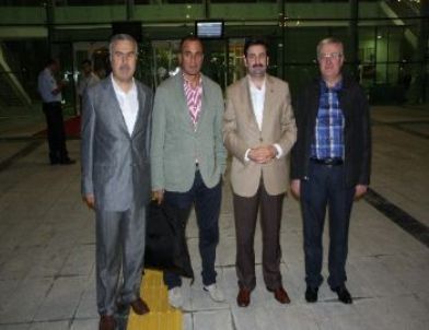 Üstün: Chp’li Vekillerin Gelmemiş Olması İzah Edilemez Bir Durum