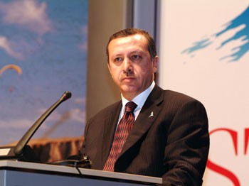 İşte Başbakan'ın masasındaki anket