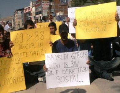 Öğretmenlerden Oturma Eylemi