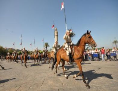 Bayrağını Al Da Gel