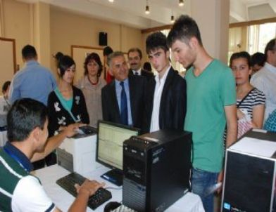 Büyükkılıç Üniversite Öğrencilerine ‘Hoşgeldiniz’ dedi