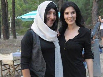 Hatice Şendil'e Dublör Desteği!