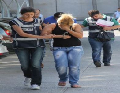 Kafe Müdüriyetinde Fuhuşa İki Tutuklama