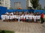 MEHMET YALÇıN - Mezitli Belediyesi 450 Çocuğa Yüzme Kursu Verdi